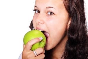 faim mange pomme